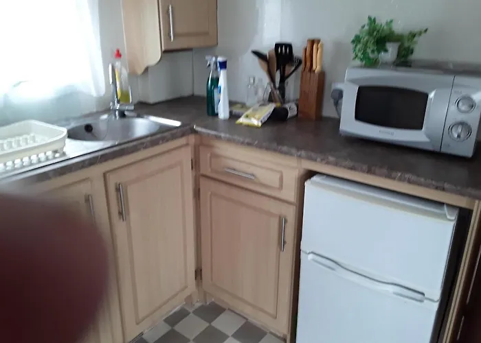 3 Bed Caravan Approx 10 Mins From Beach Bill 1