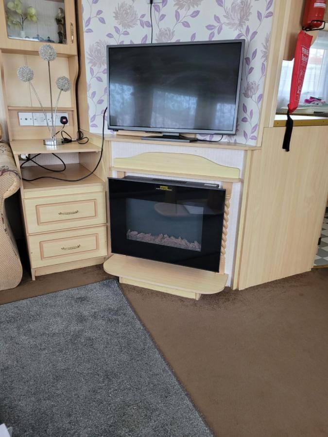 Holiday home 3 Bed Caravan Approx 10 Mins From Bill 1